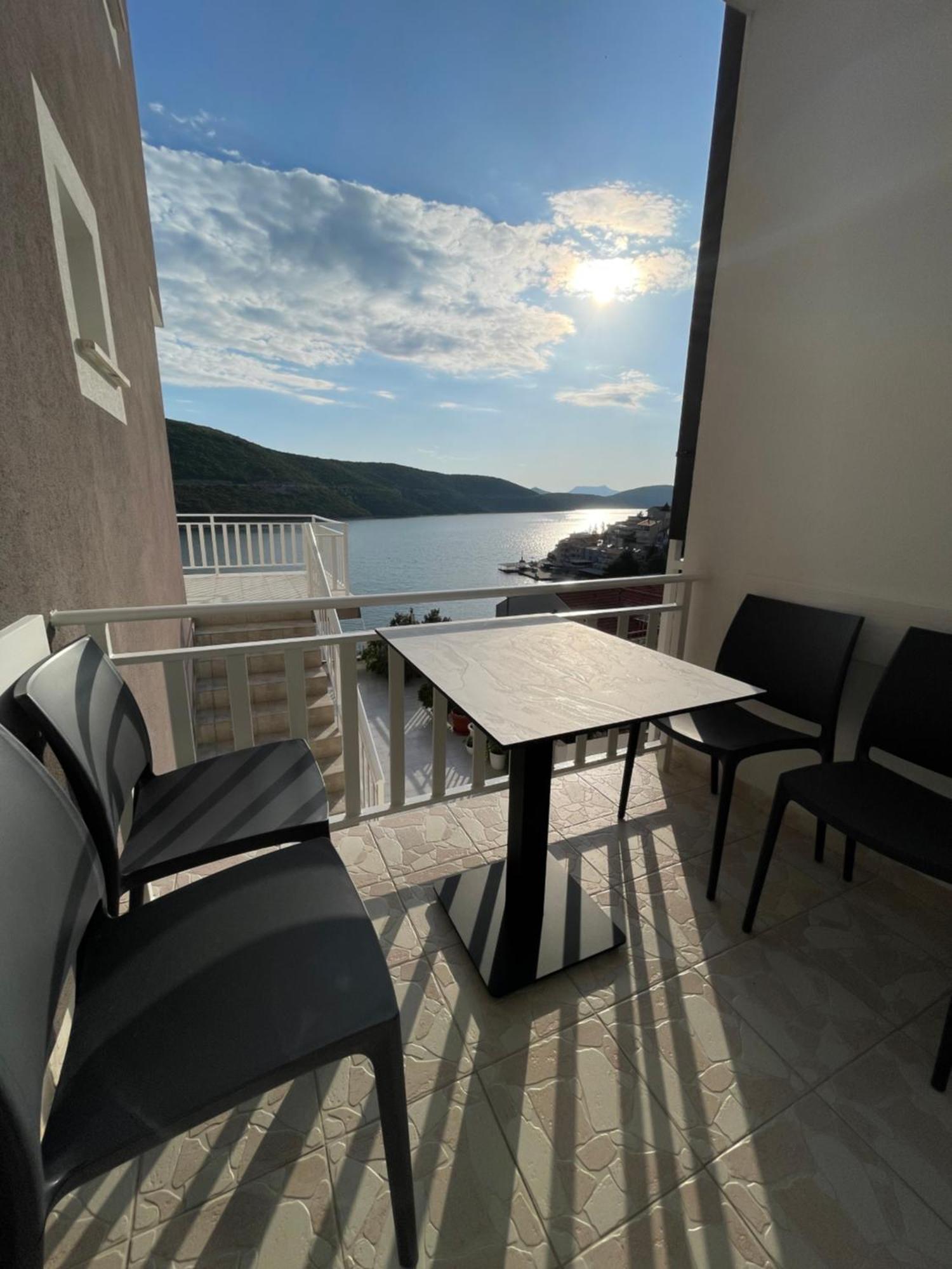 Apartments Njavro Neum Exterior foto