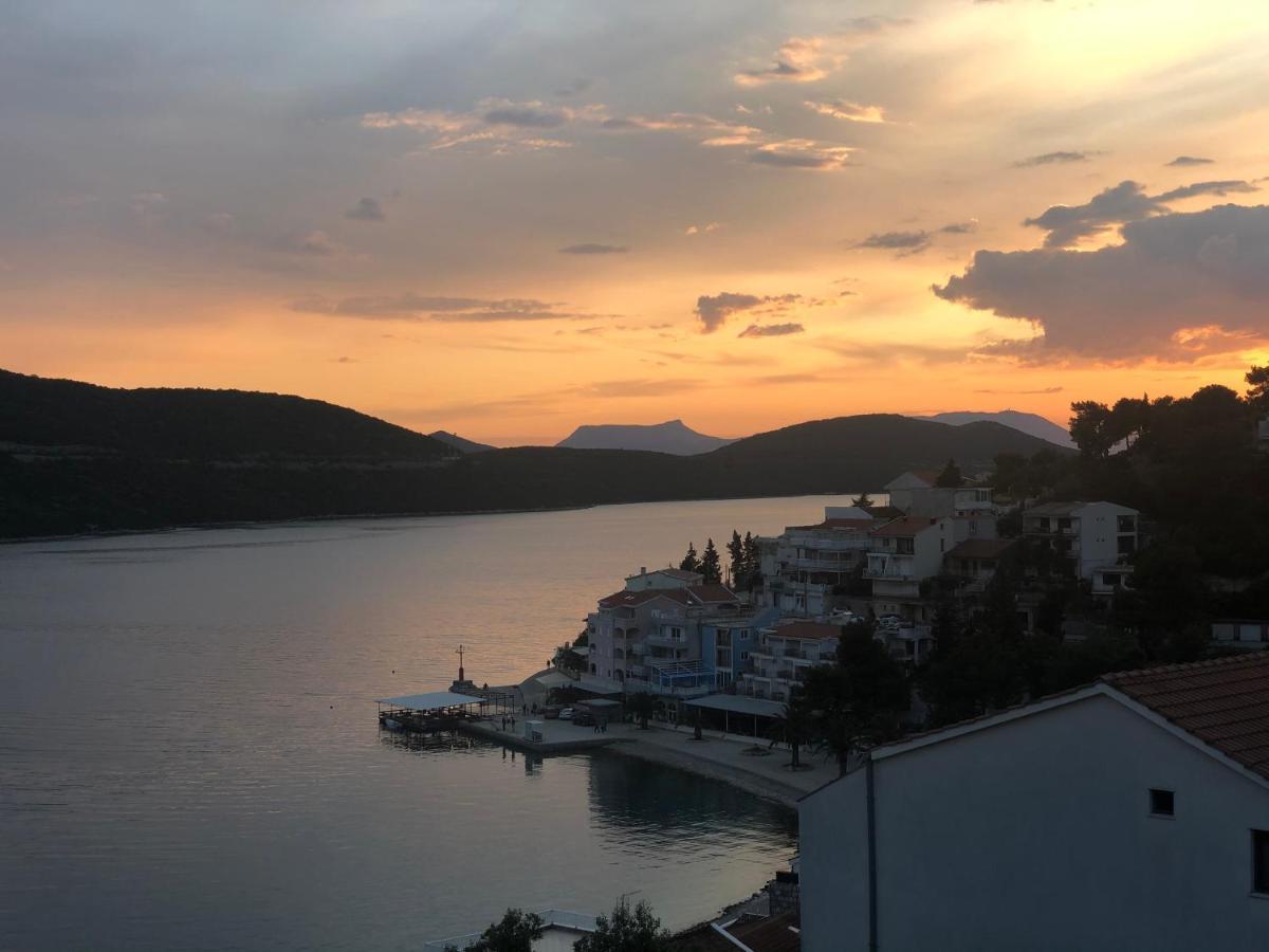 Apartments Njavro Neum Exterior foto